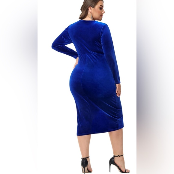 NWT Women’s Plus Royal Blue Long Sleeve V-Neck Wrap Velvet Cocktail Dress - Picture 7 of 12